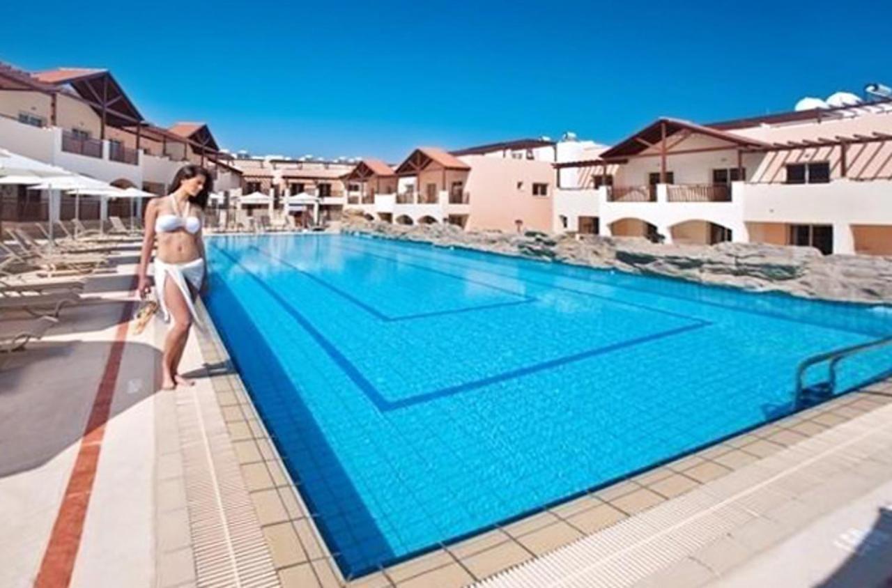 Seaside Terrace Retreat: 2br With Pool Near Larnaca * Tersephanou
