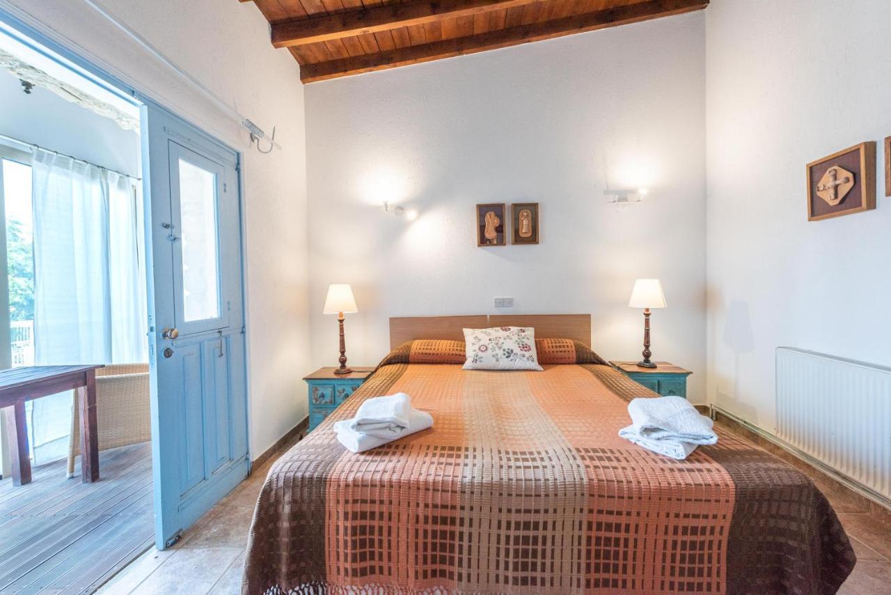Apartment Adamos *