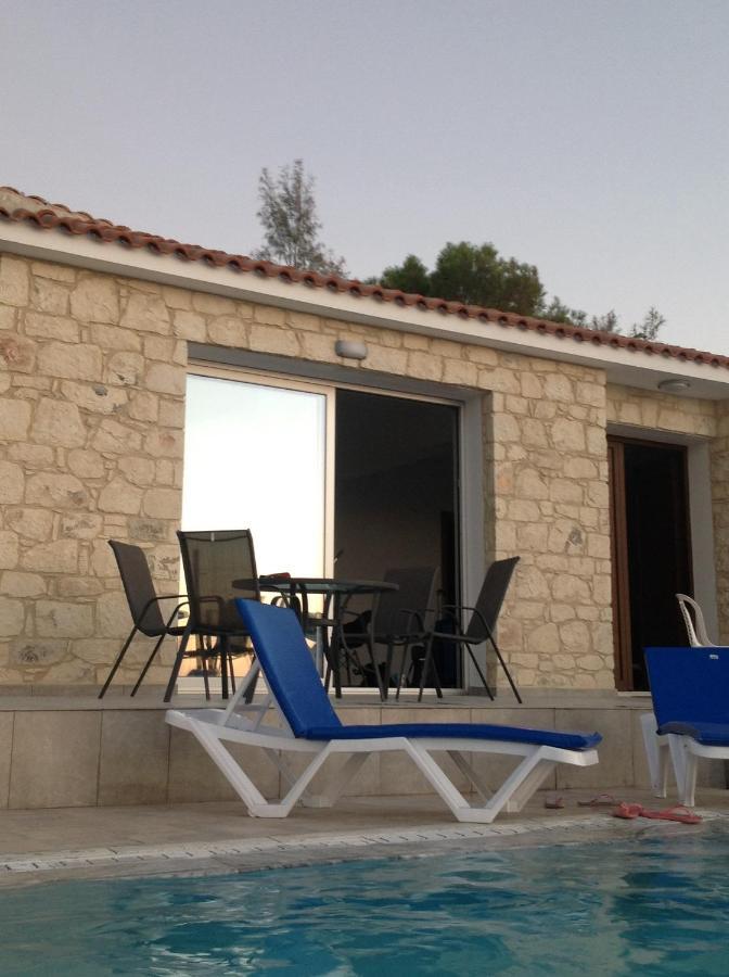 Villa Idol Exceptional Pomos