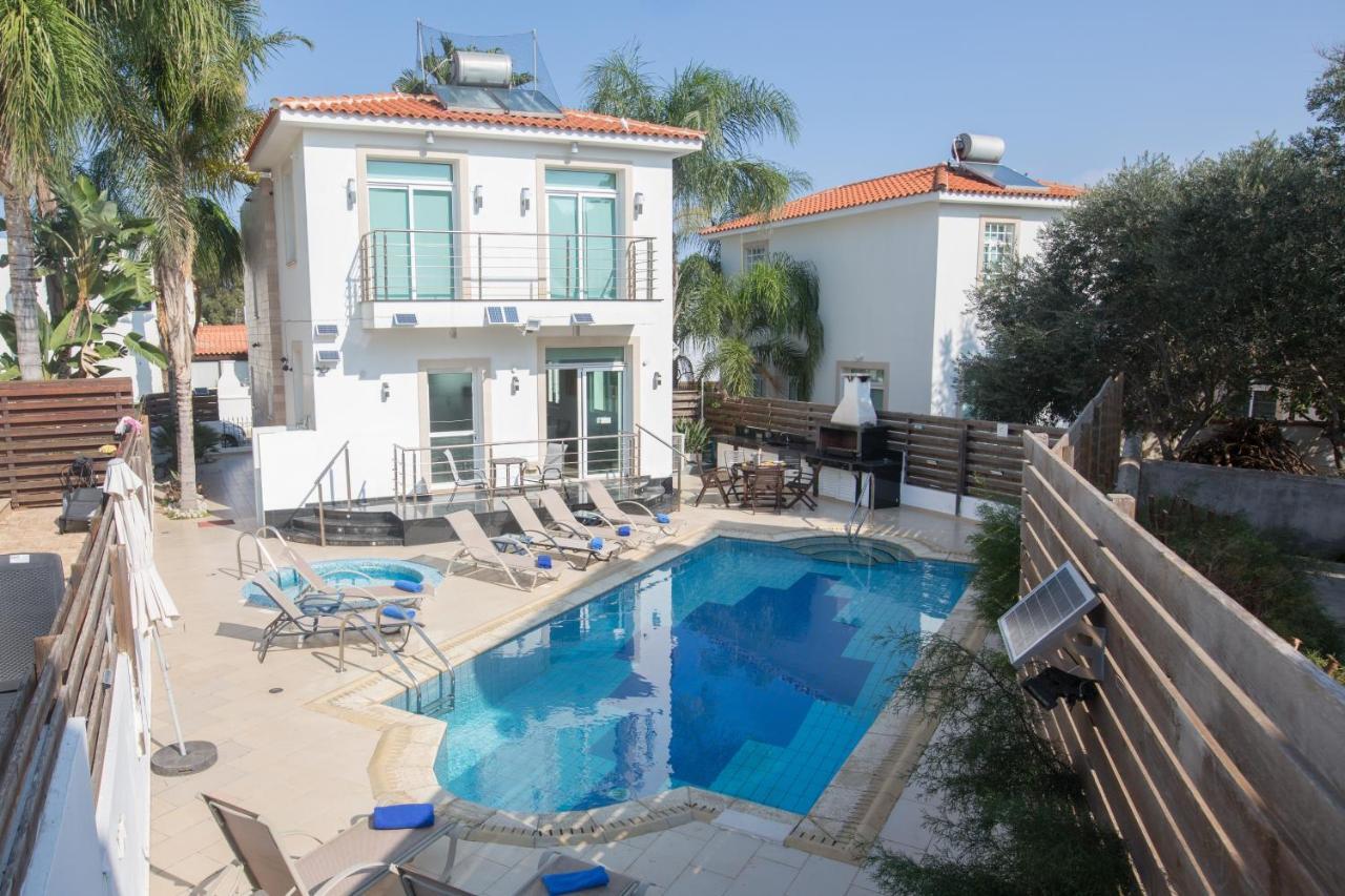Mesogeios 2 Villa *