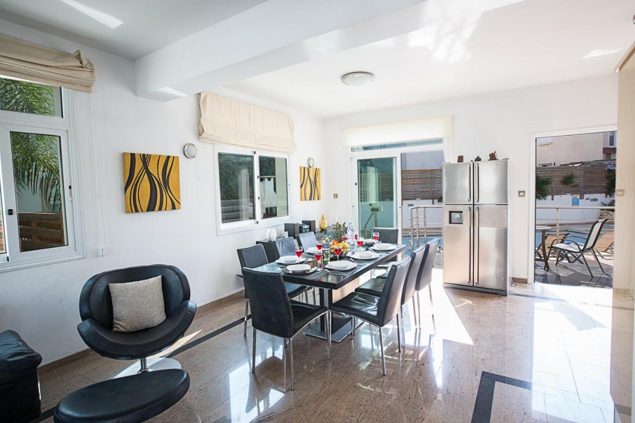 Villa Mesogeios 2