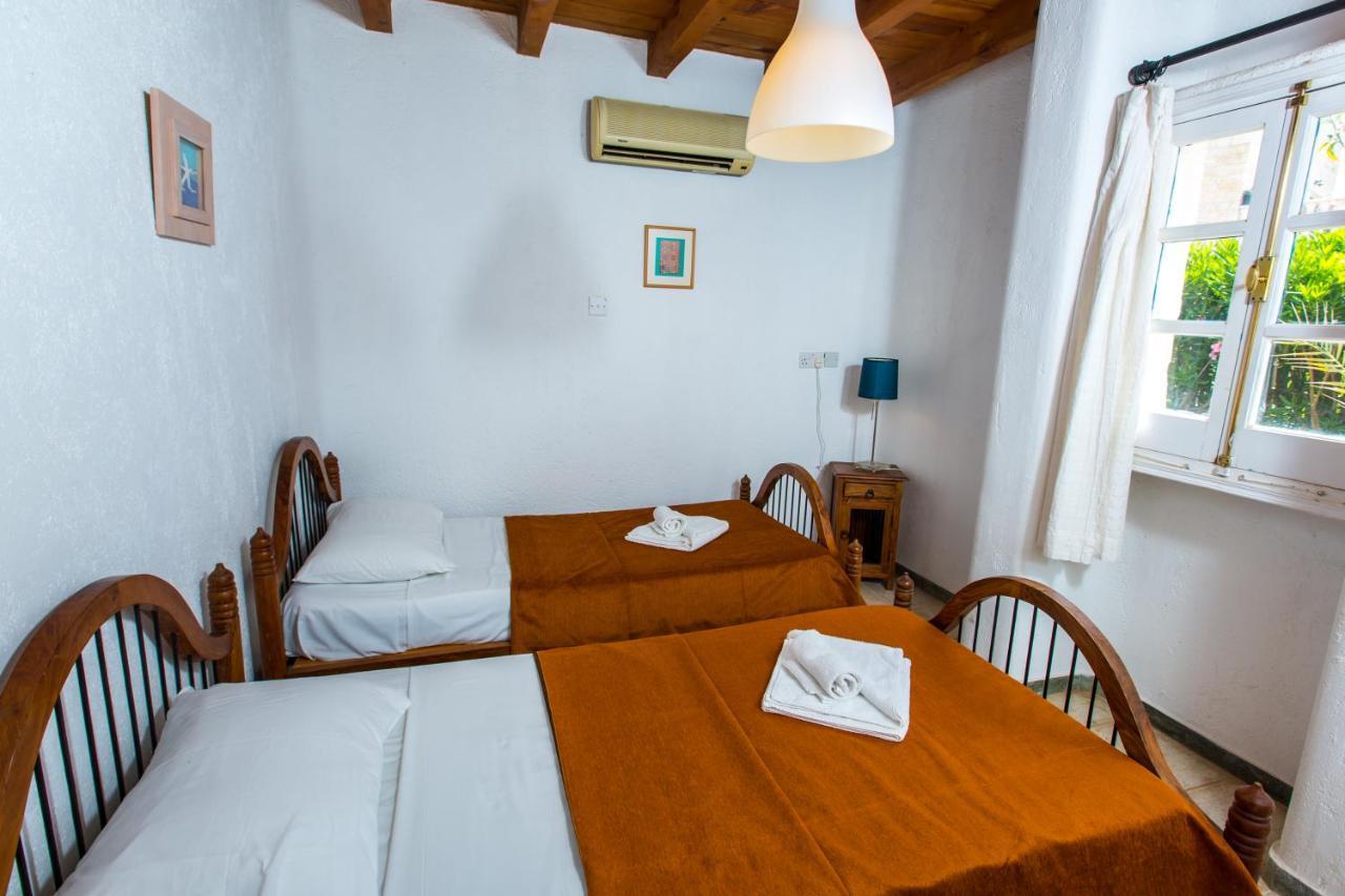Villa Clarissa & Carmel View Paphos
