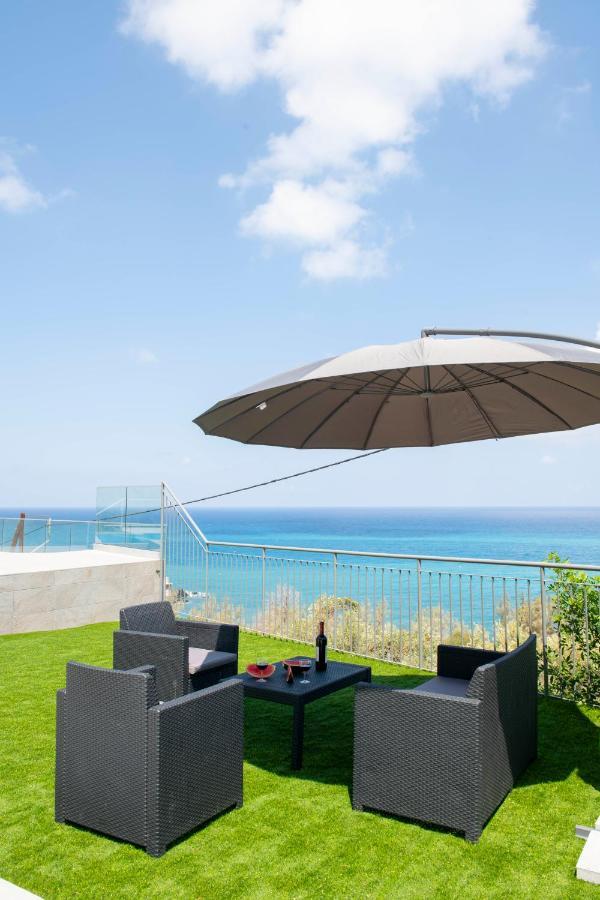 Villa Paradise Blue