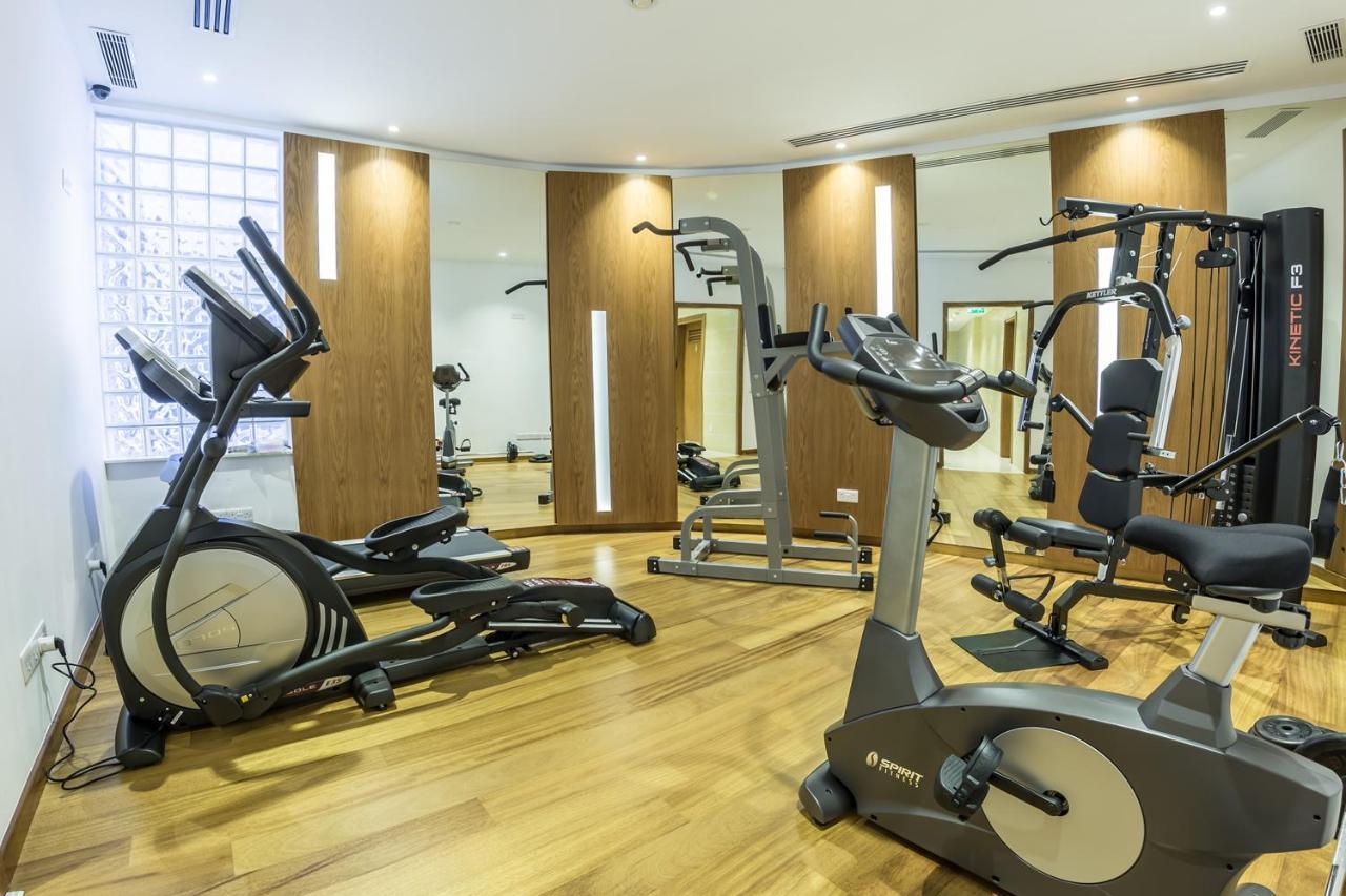 Carmencita B14 With Pool & Gym *