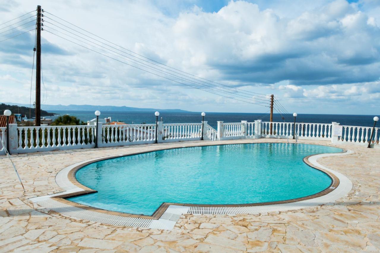 Kalina Villa Pomos