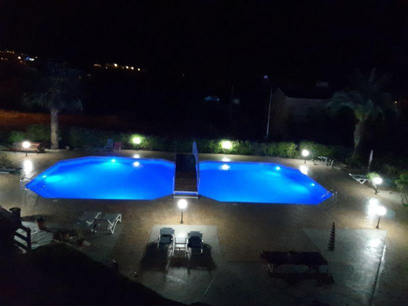 Paradise B102 Apartment