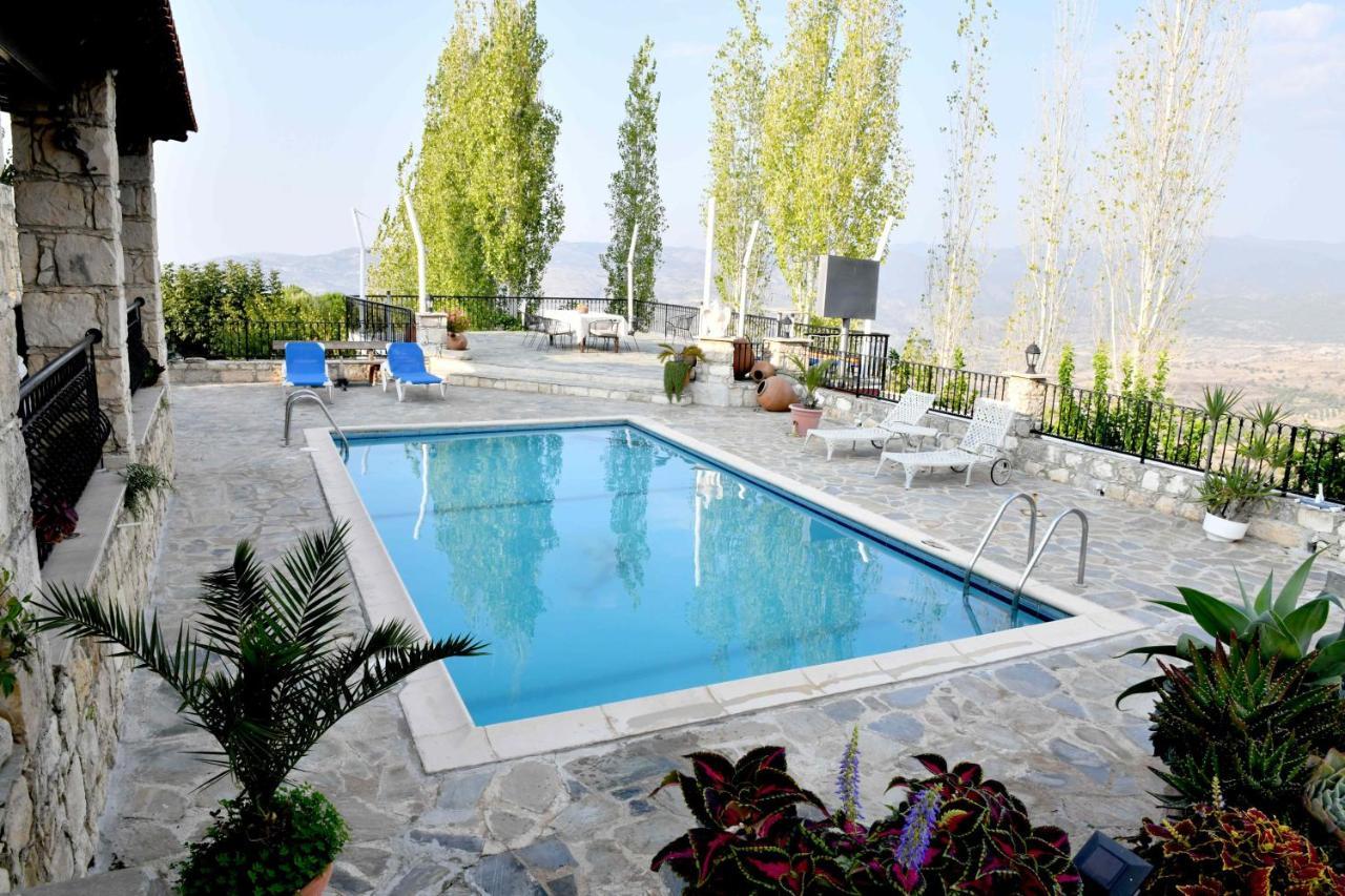 Lasa Black Rock Pousada Paphos
