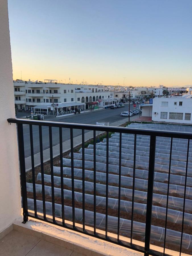 Adalena Court Apartment *