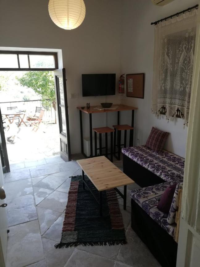 Apartment View Traditional