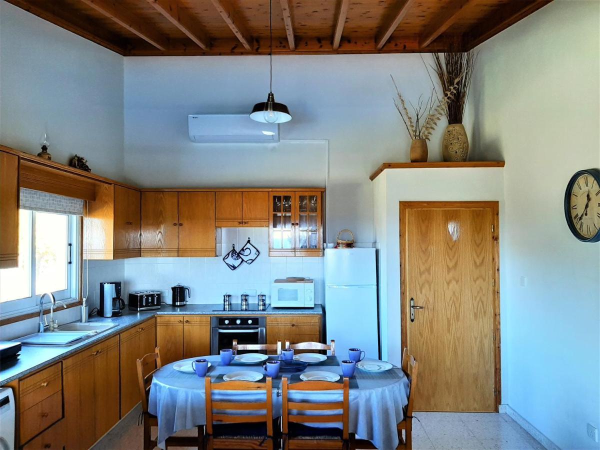 Gavriel - With Breathtaking Sea View, With Private Pool, Secluded, Huge Outdoor Space, Mountain Views Villa *