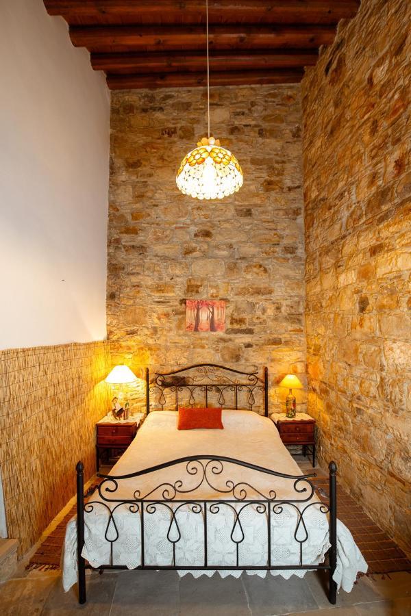 Constantias Stone Chácara Lofou