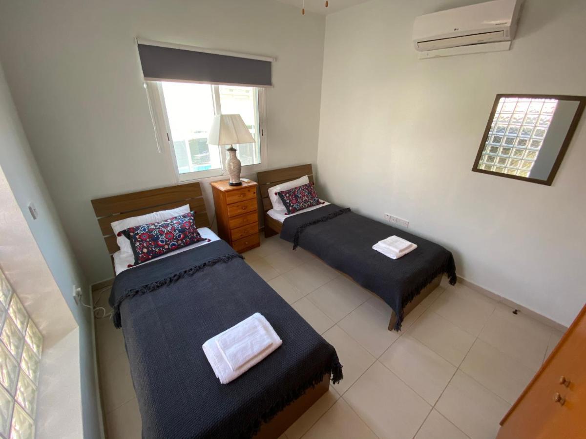 Roof Terrace & Sea View Entire * Peyia