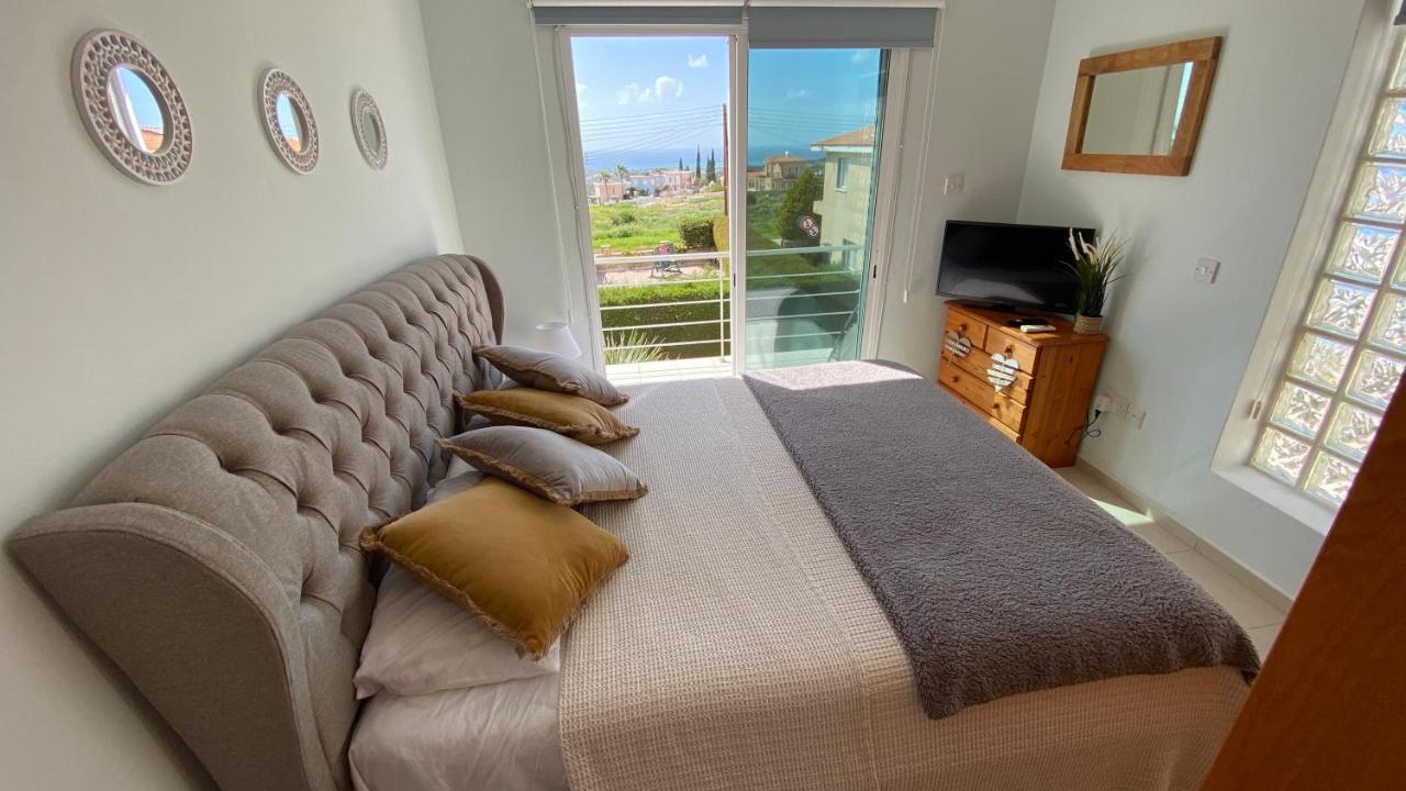 Roof Terrace & Sea View Entire Peyia