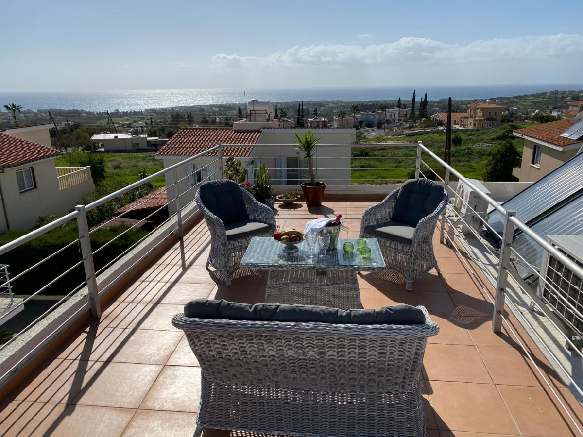 Roof Terrace & Sea View Entire Peyia