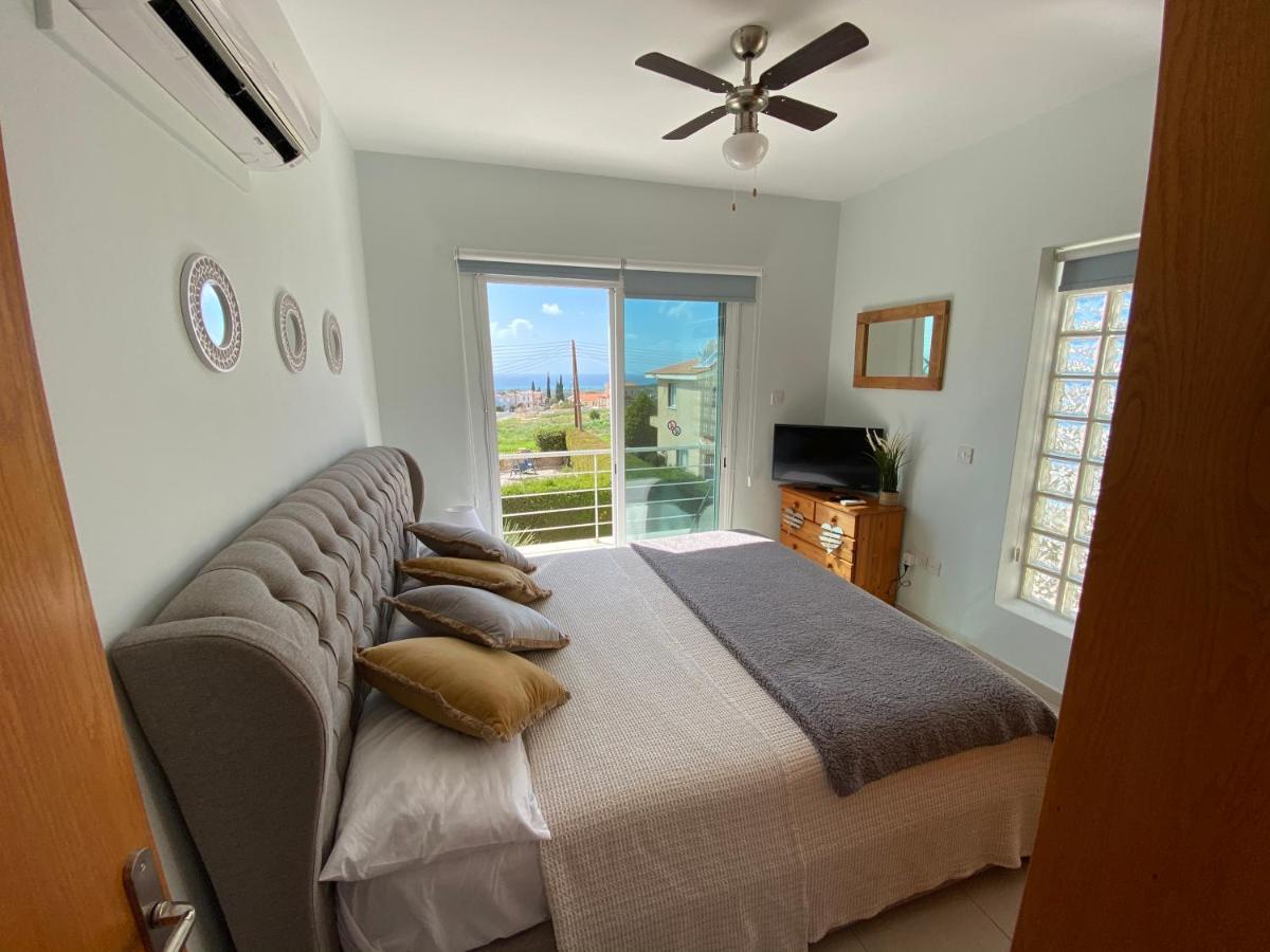 Roof Terrace & Sea View Entire * Peyia