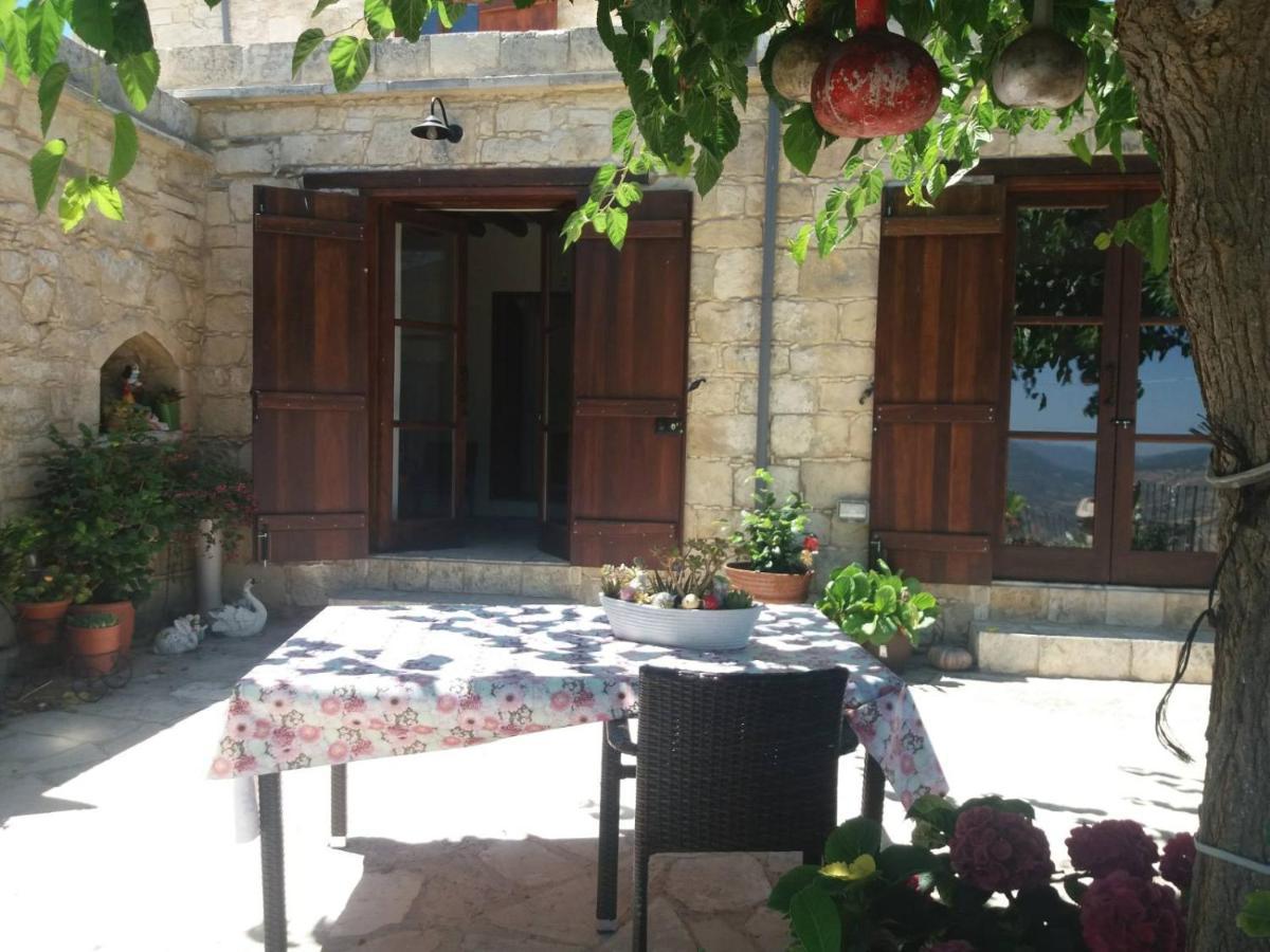 Georgia's House Acomodação com café da manhã  Fyti