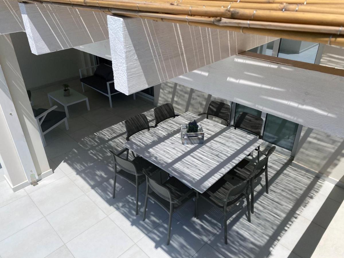 Luxury With Pool By Raise