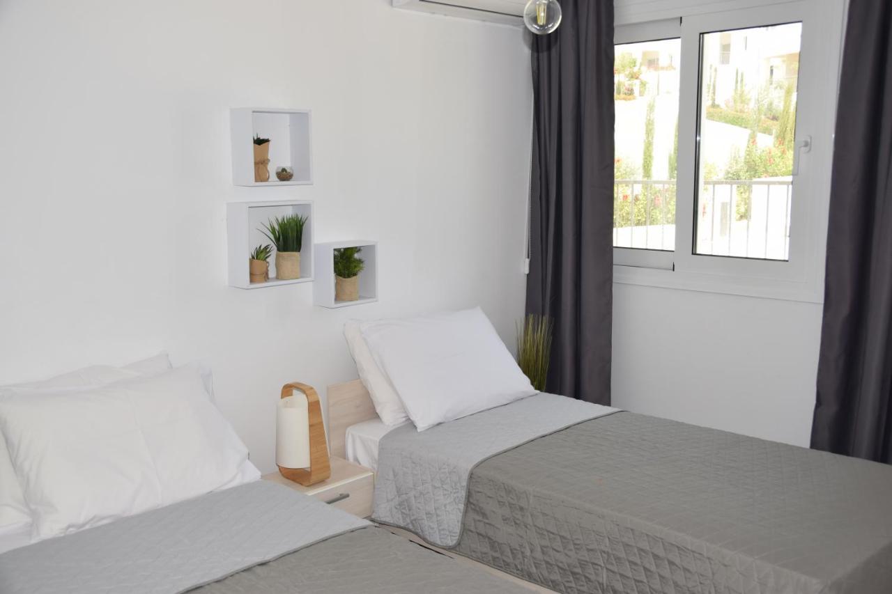 Luxury With Pool By Raise Apartment *