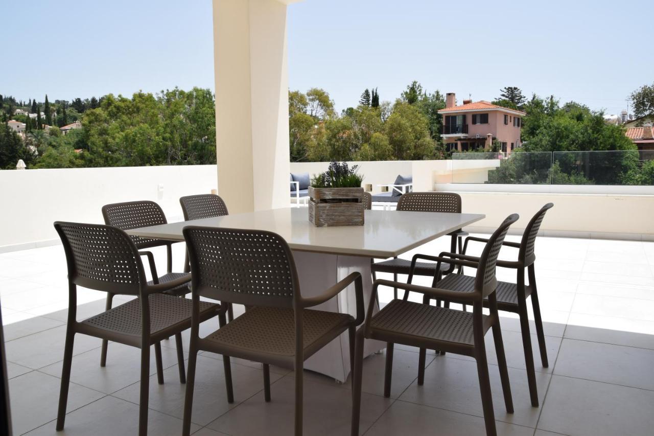 Luxury With Pool By Raise Apartment *