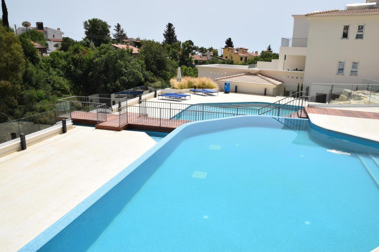 Luxury With Pool By Raise Apartment *