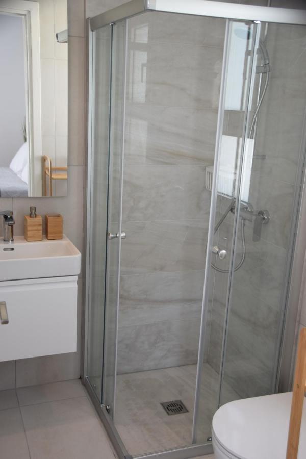 Luxury With Pool By Raise Apartment *