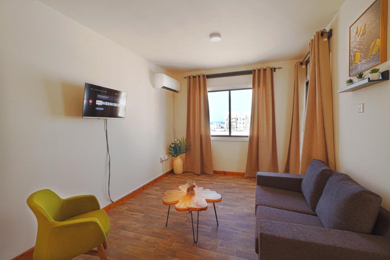 Apartment Leucolla Hill & Sea