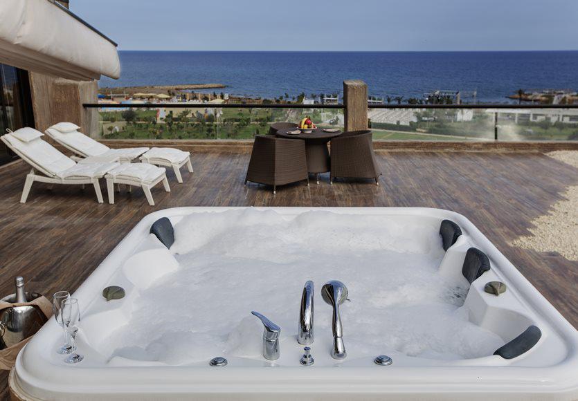 Noah's Ark Deluxe Hotel 5*