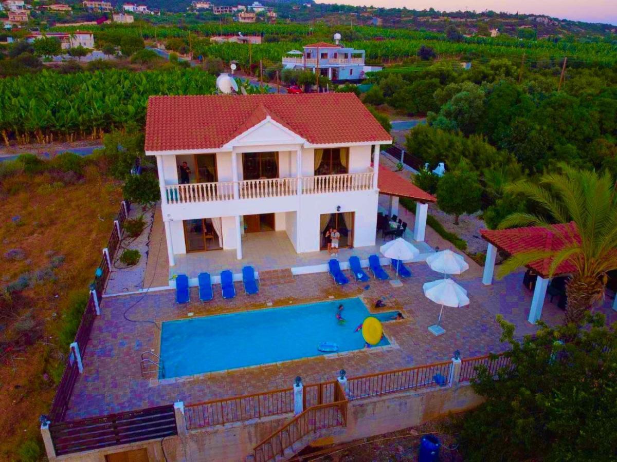 Lambriana Villa *