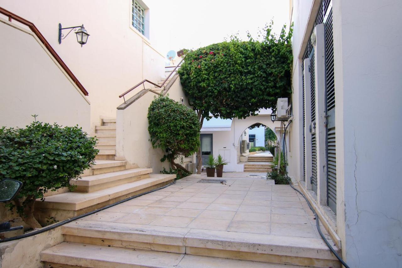 Phaedrus Living: Seaside Luxury Flat Limnaria 152 Apartment