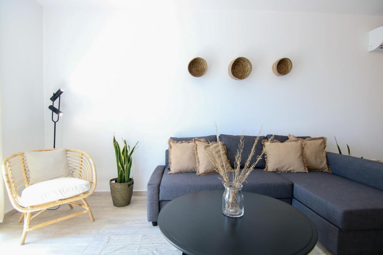 Phaedrus Living: Seaside Luxury Flat Limnaria 152 Apartment