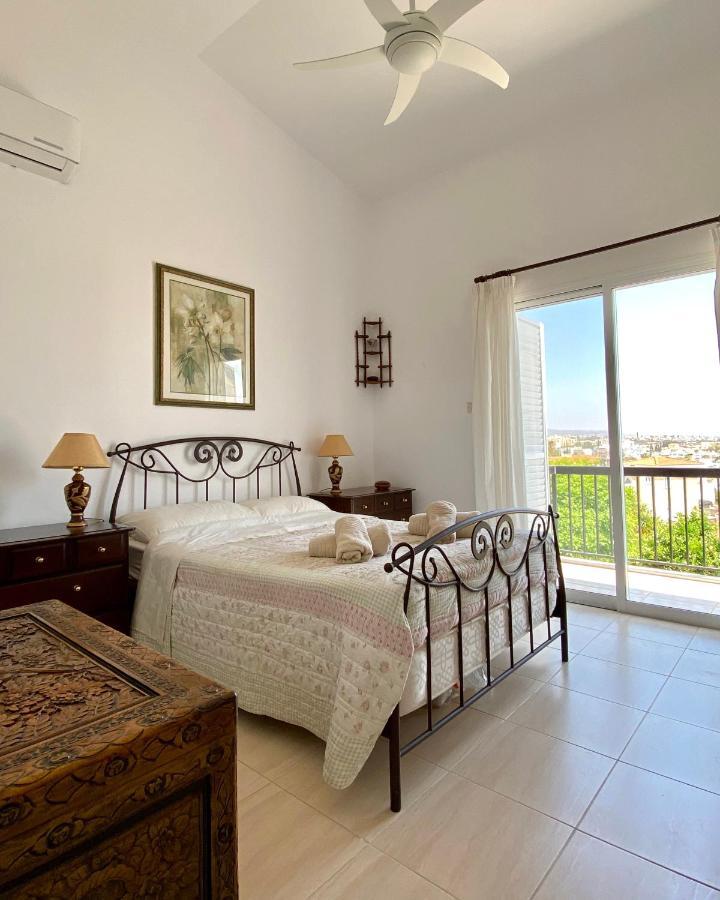 Alicia With Priv Pool, Beautiful Garden And Shady Veranda- 5 Min To The Peyia