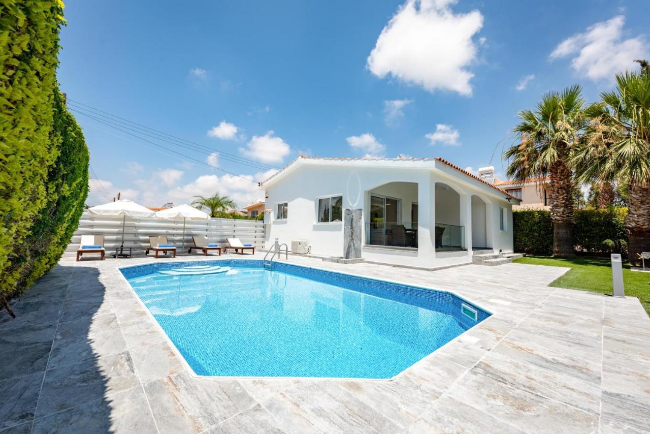 Villa Mikaella By Ezoria *