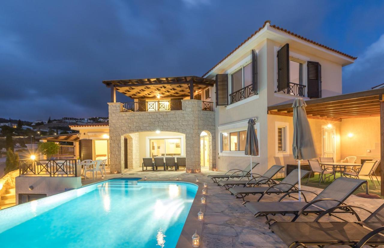 Resitour - Perneri Four Bedroom
