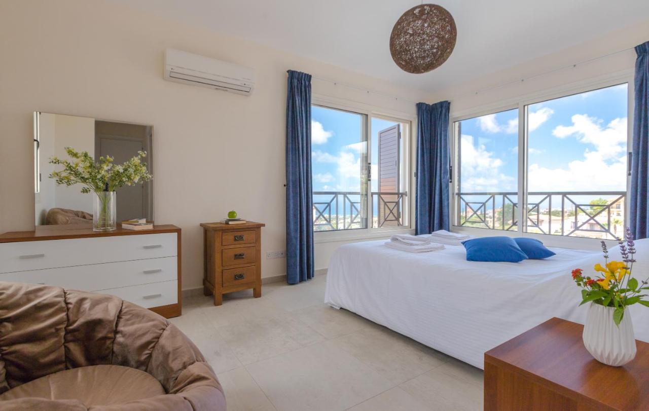 Villa Resitour - Perneri Four Bedroom