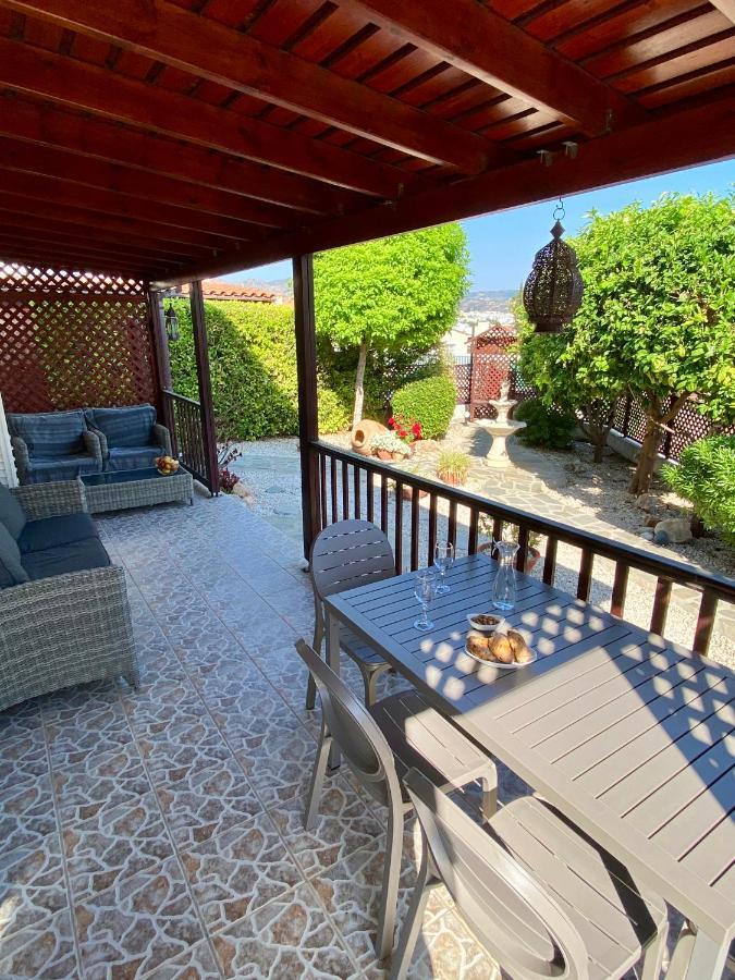 Alicia With Priv Pool, Beautiful Garden And Shady Veranda- 5 Min To The