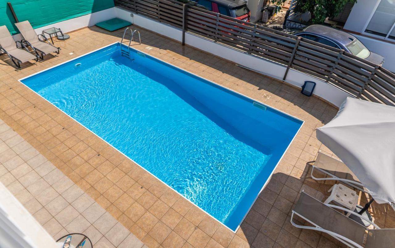 Sun & Private Villa *