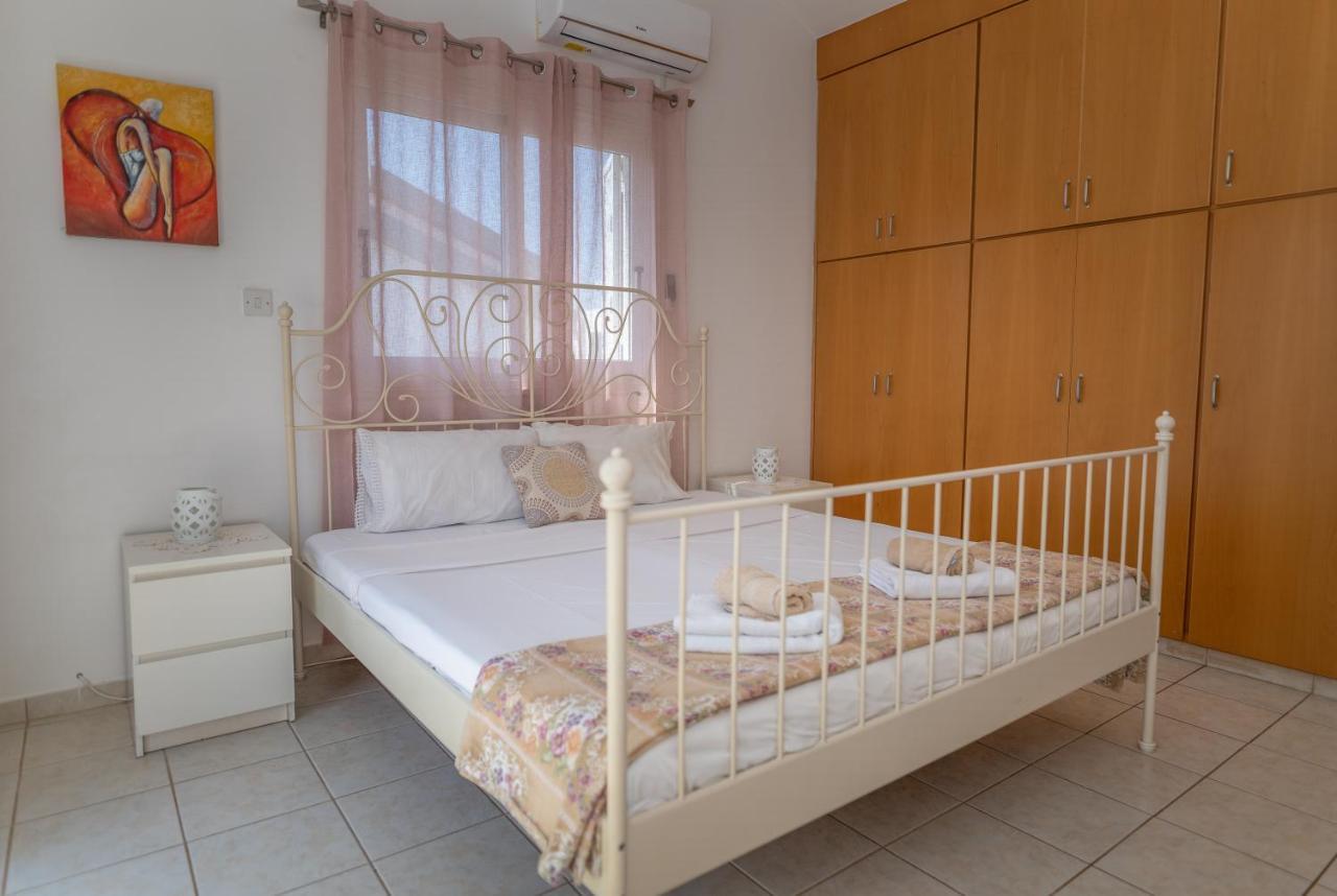 Sun & Private Villa Protaras