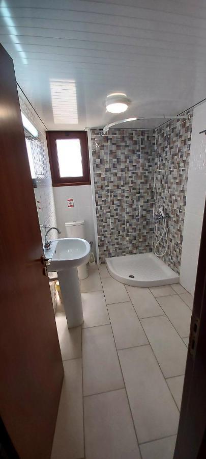 Apartment Lakis Court *