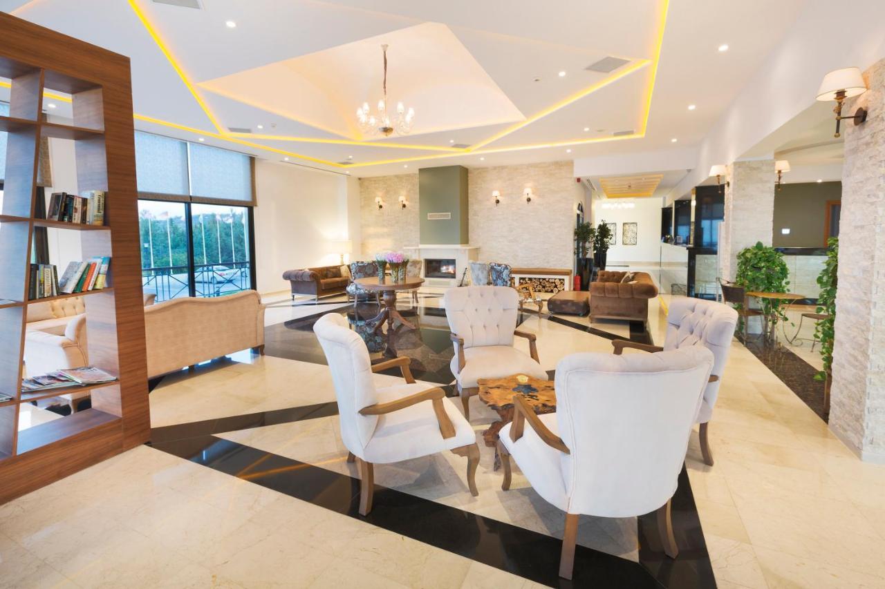 Hotel Korineum Golf & 4*