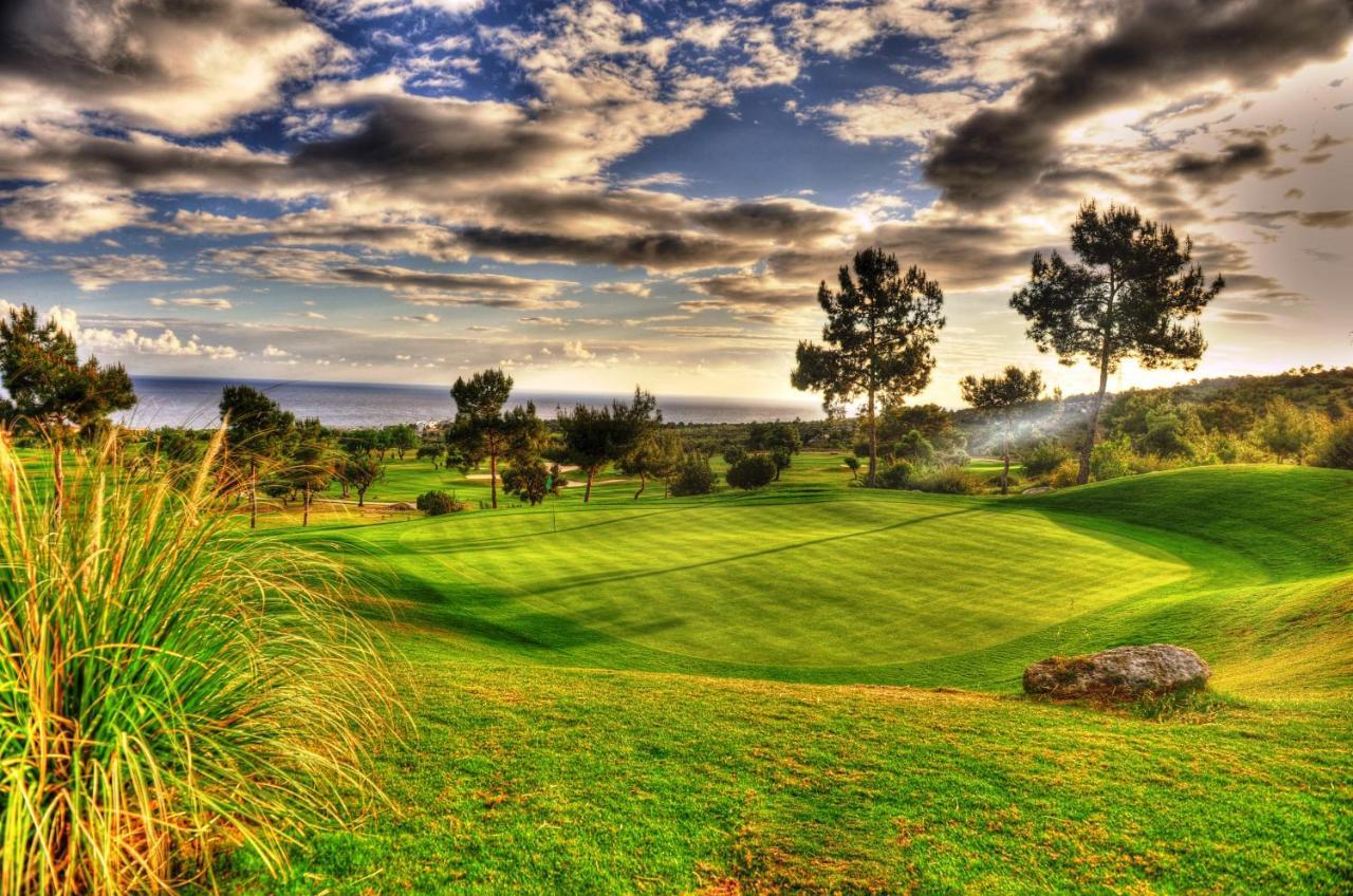 Korineum Golf & Hotel