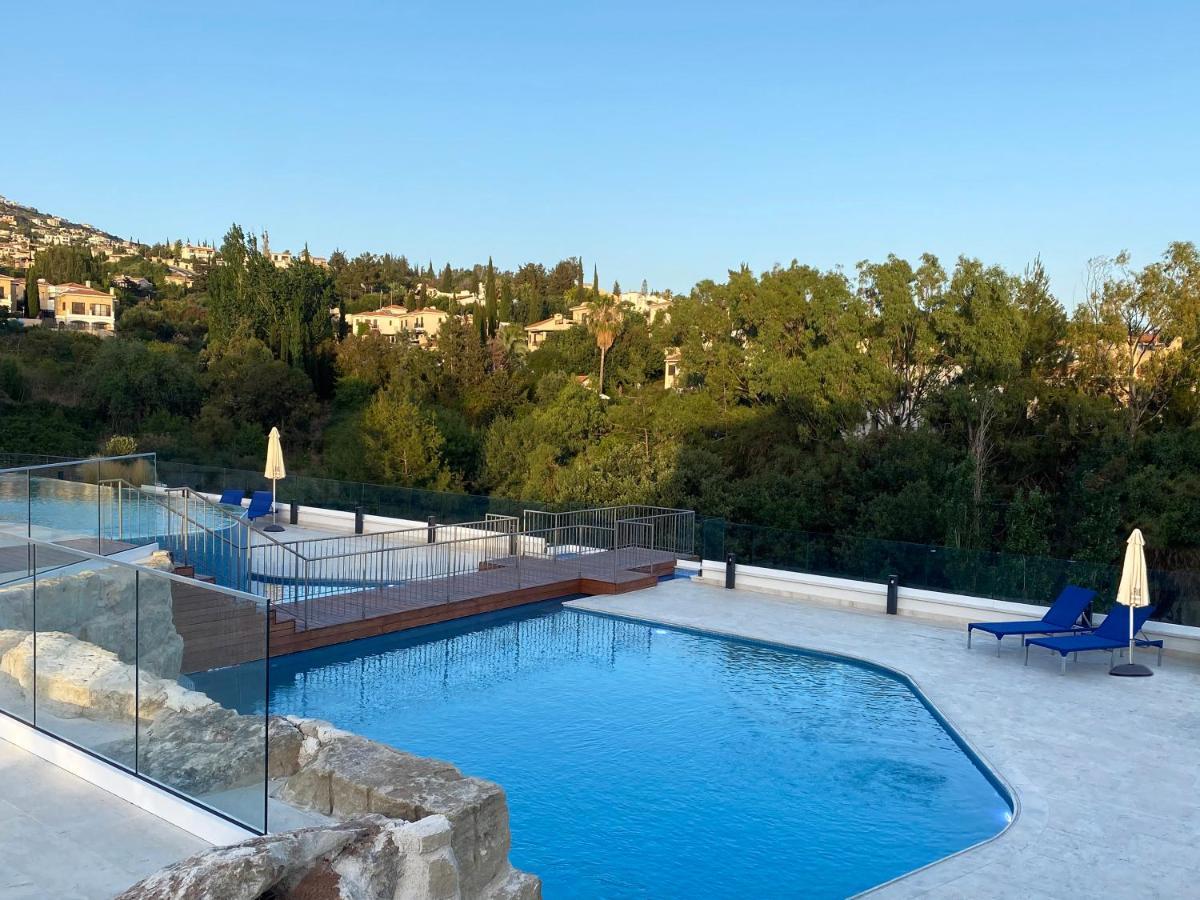 Apartment Luxury With Pool By Raise Tala
