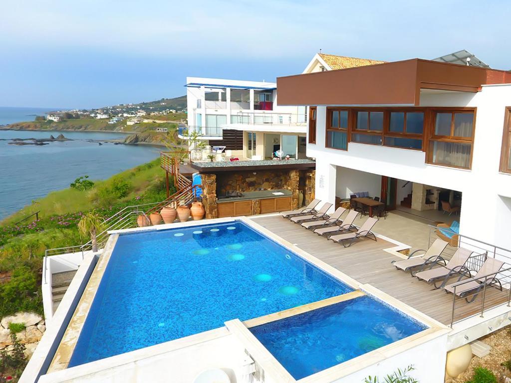 Karavi Villa