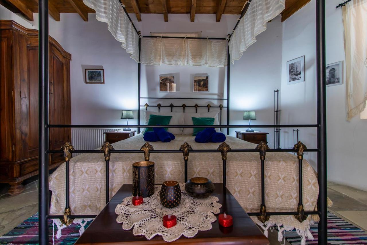 View Traditional Apartment *