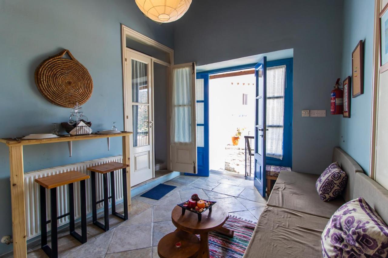 View Traditional Apartment *