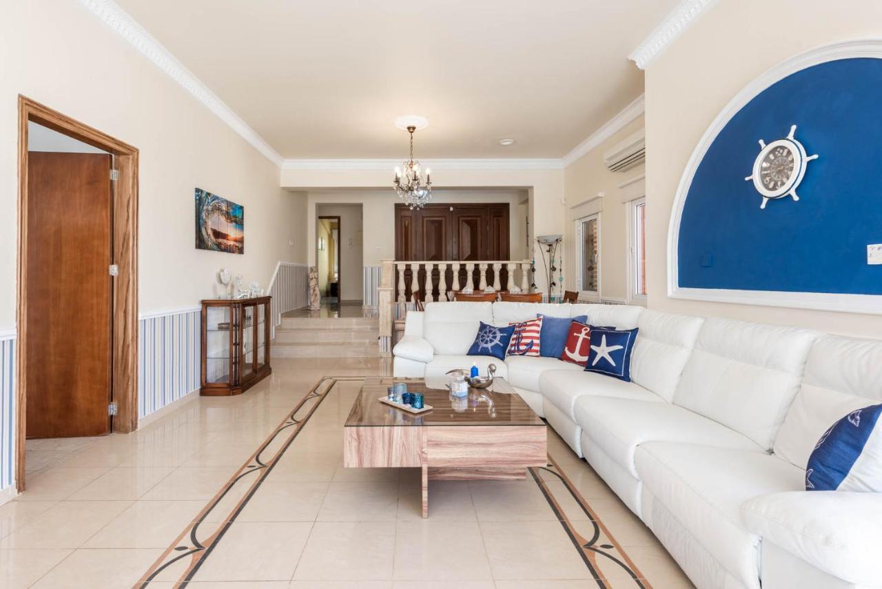 Villa Tequila Sunrise By Ezoria Coral Bay