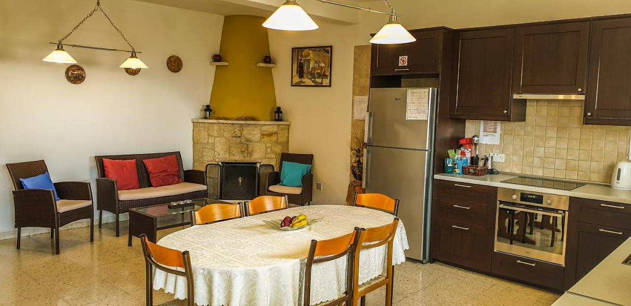 Yiangos House Villa *