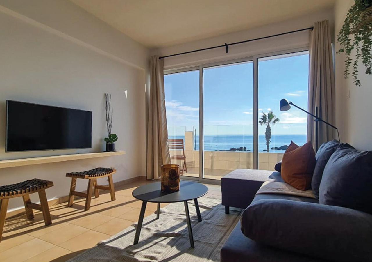 Phaedrus Living: Seaview Luxury Flat Paphinia 204 Apartment *