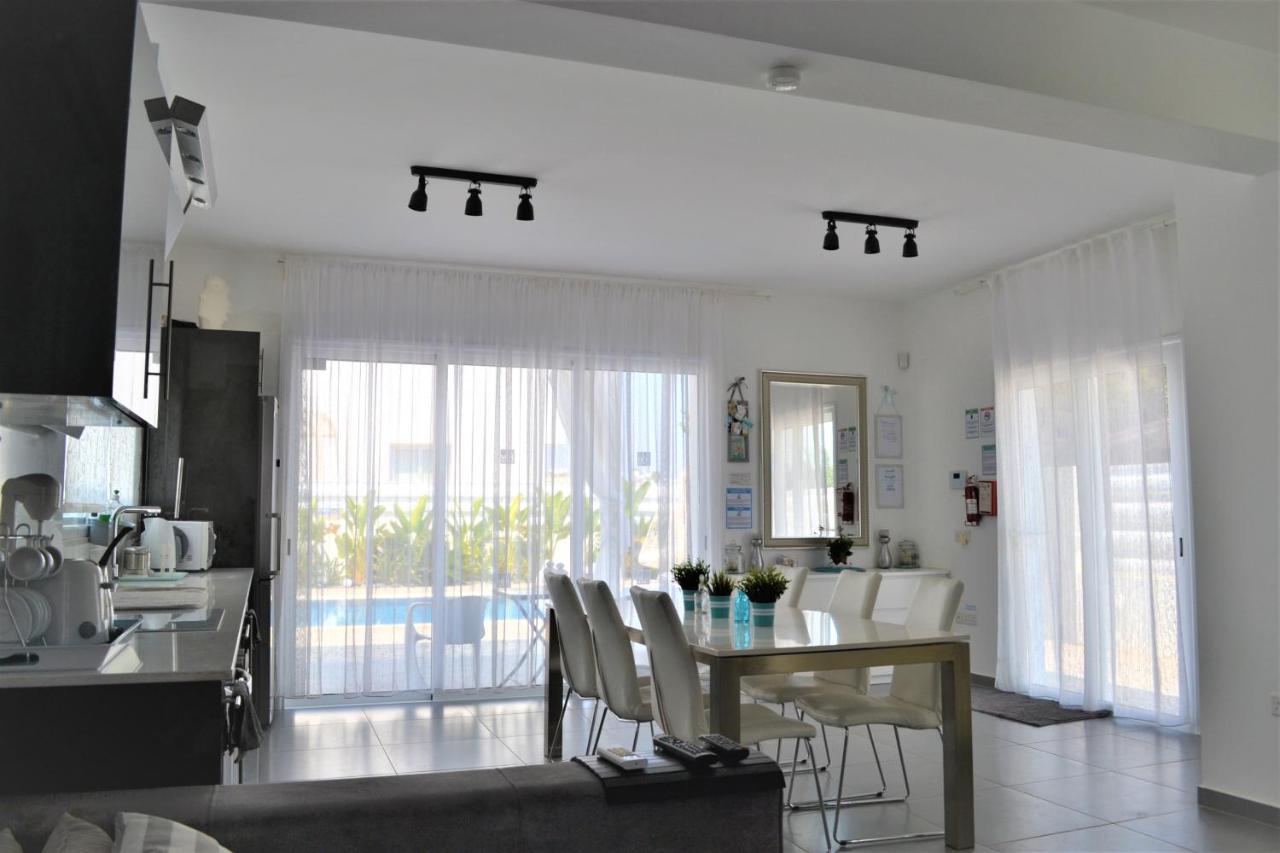 Kolibri- Mythical Sands Villa