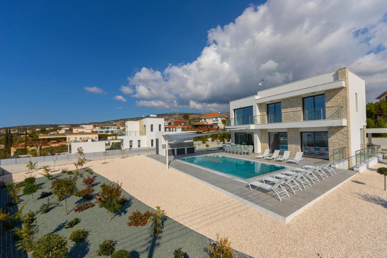 Andromeda, Sea Caves Villa