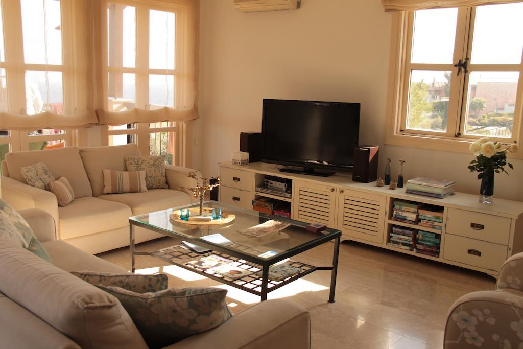 Resort Aphrodite Hills 5*